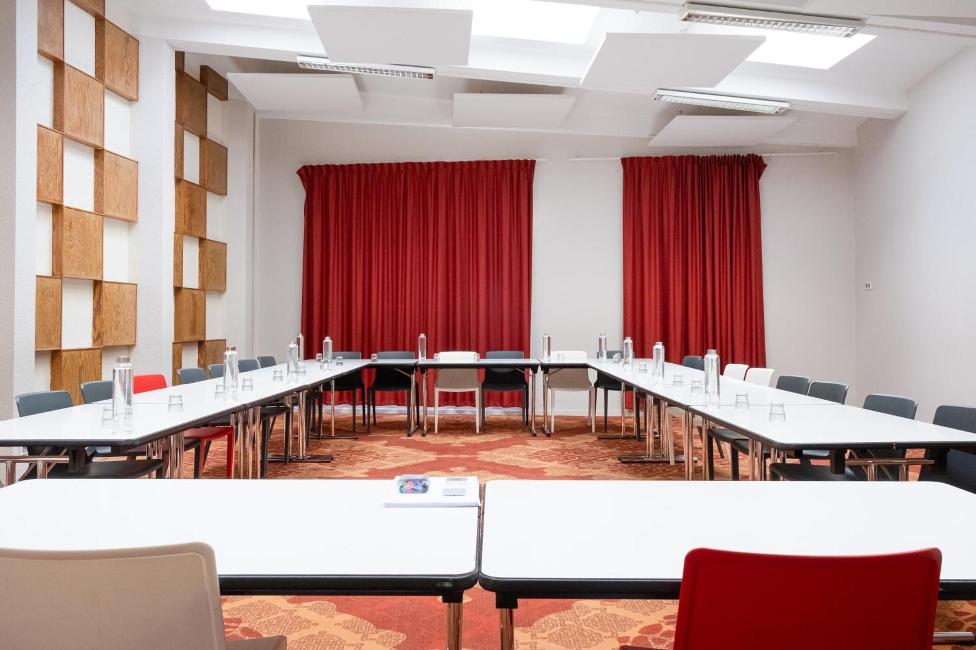 Ibis Styles Albi Centre Le Theatro Hotel Exterior photo